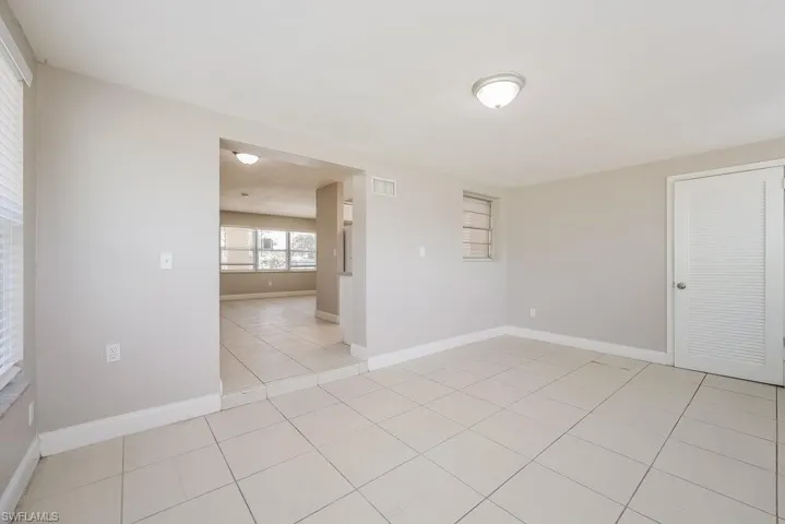11 Kentucky Rd, Lehigh Acres, Florida 33936