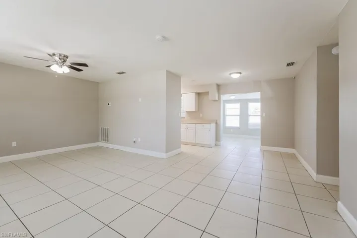 11 Kentucky Rd, Lehigh Acres, Florida 33936