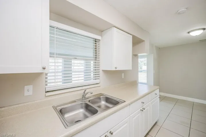 11 Kentucky Rd, Lehigh Acres, Florida 33936