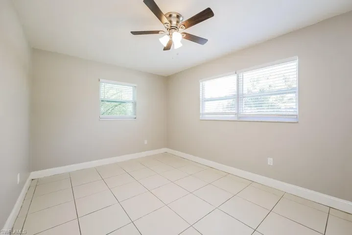 11 Kentucky Rd, Lehigh Acres, Florida 33936