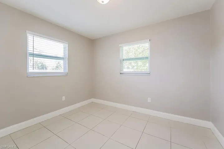 11 Kentucky Rd, Lehigh Acres, Florida 33936