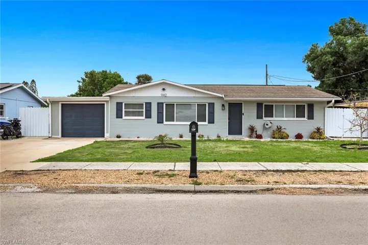942 Narcissus St, North Fort Myers, Florida 33903