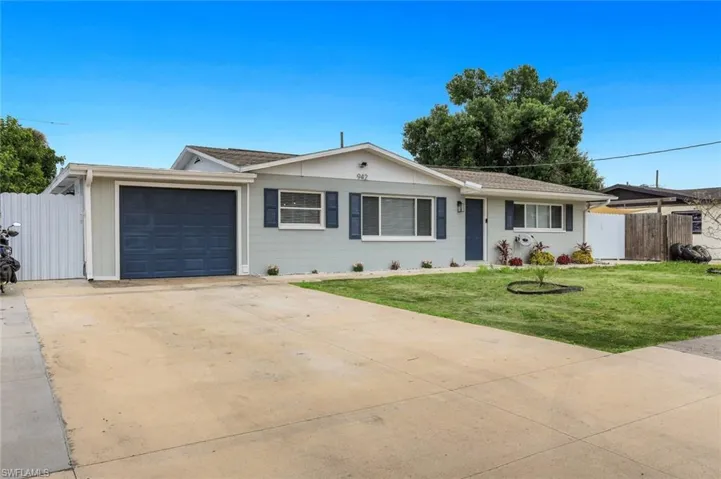 942 Narcissus St, North Fort Myers, Florida 33903