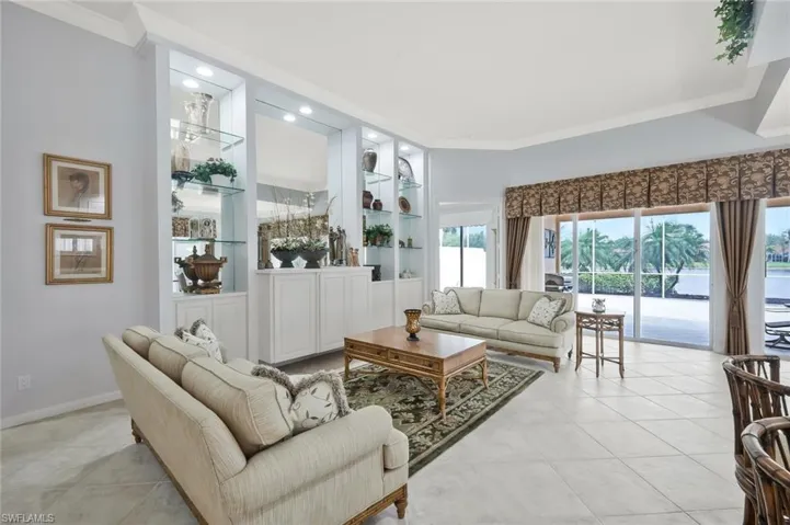 5449  Freeport  LN, Naples, FL 34119