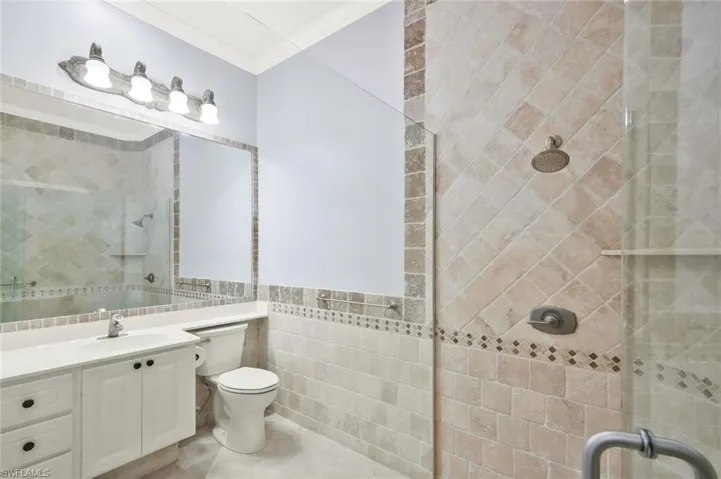 5449  Freeport  LN, Naples, FL 34119