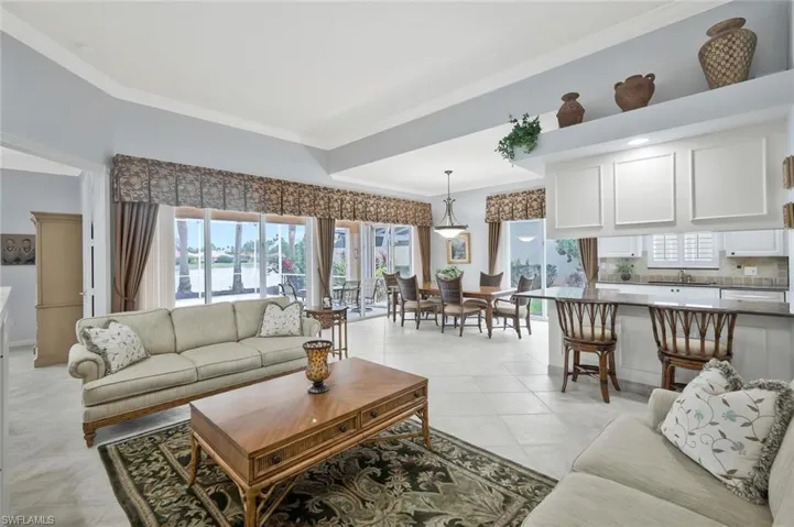5449  Freeport  LN, Naples, FL 34119