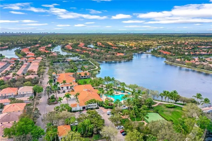5449  Freeport  LN, Naples, FL 34119