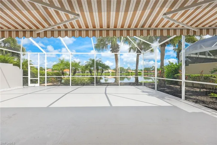 5449  Freeport  LN, Naples, FL 34119