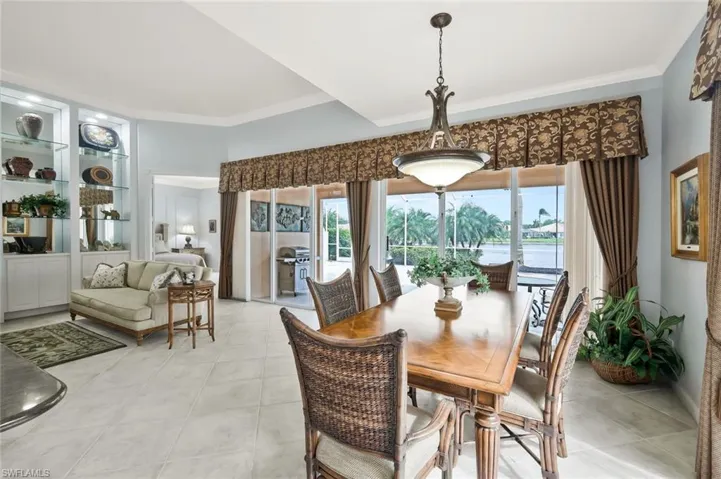 5449  Freeport  LN, Naples, FL 34119