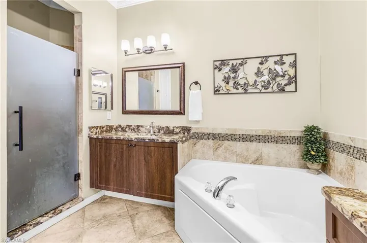 3007 Lake Butler Ct, Cape Coral, Florida 33909