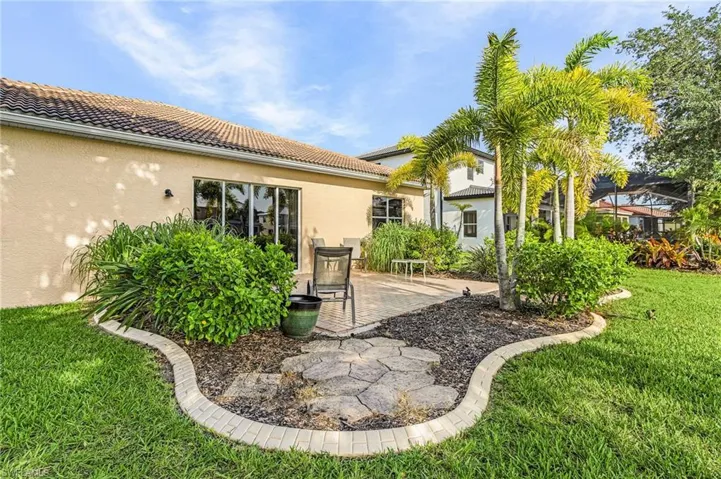 3007 Lake Butler Ct, Cape Coral, Florida 33909