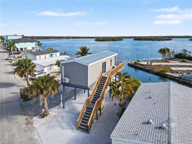 69 Emily Ln, Fort Myers Beach, Florida 33931