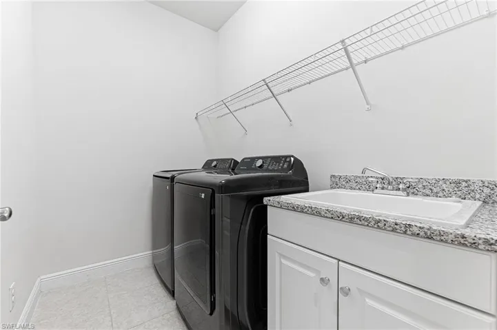 8957 Mustique Ln, Naples, Florida 34114