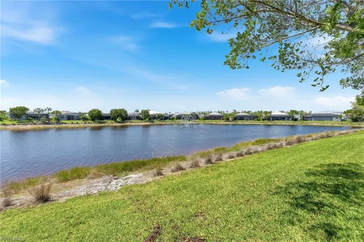 8957  Mustique  LN, Naples, FL 34114