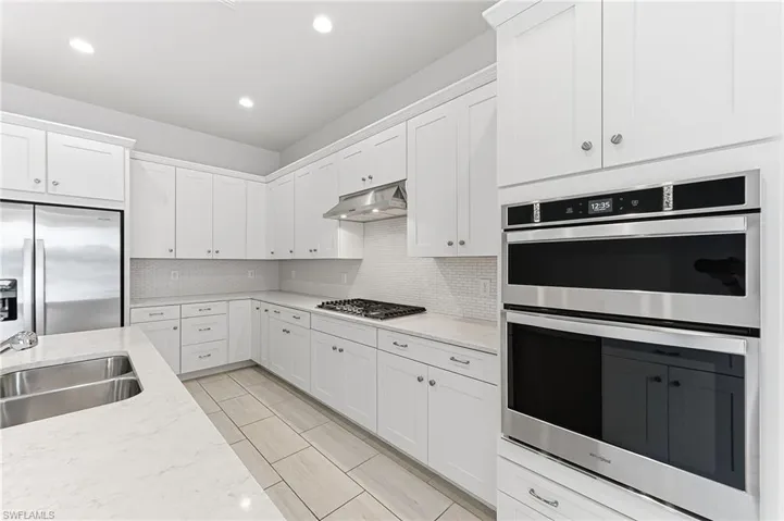 8957 Mustique Ln, Naples, Florida 34114