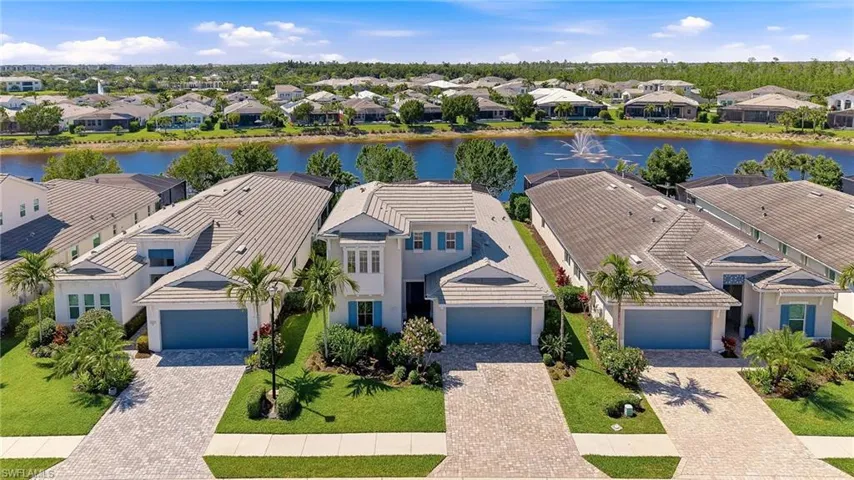8957  Mustique  LN, Naples, FL 34114