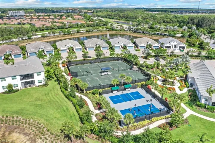 8957  Mustique  LN, Naples, FL 34114
