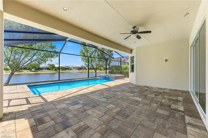 8957 Mustique Ln, Naples, Florida 34114