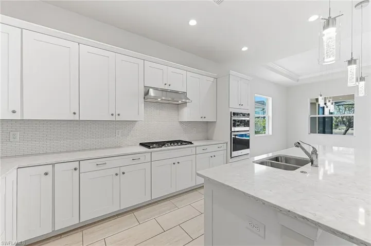 8957 Mustique Ln, Naples, Florida 34114