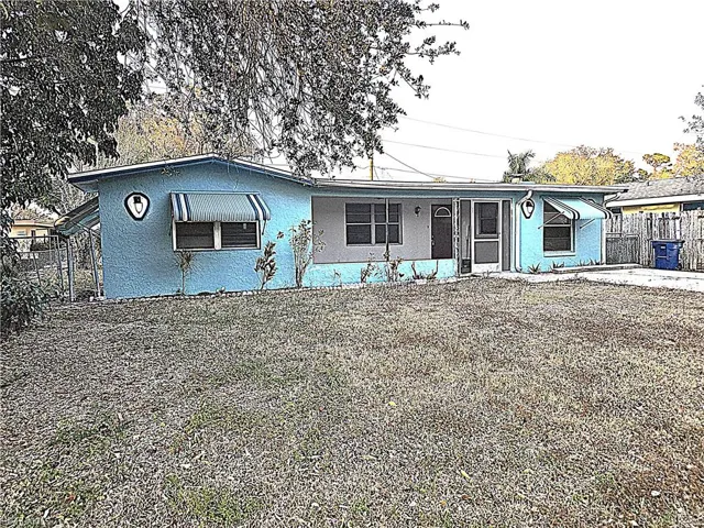 Easy access to fenced back yard from both sides