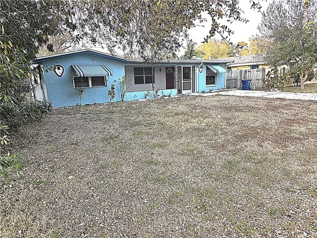 Ranch-style home with lots of front yard