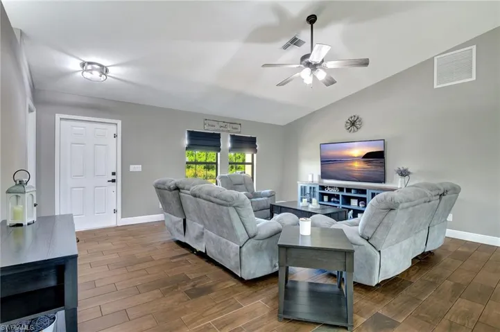 2800  30th SW ST, Lehigh Acres, FL 33976