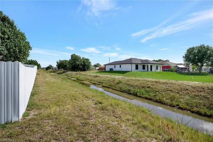 2800  30th SW ST, Lehigh Acres, FL 33976