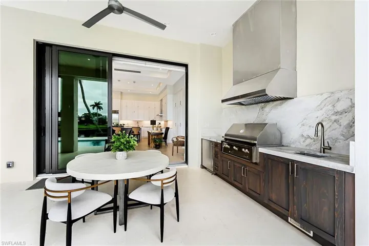 Outdoor Kitchen