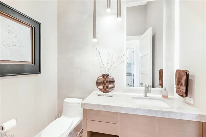 1/2 bathroom