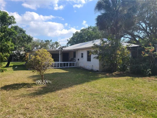 Sideview of the home