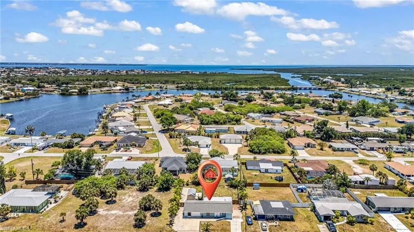433 Glenridge Ave Nw, Port Charlotte, Florida 33952