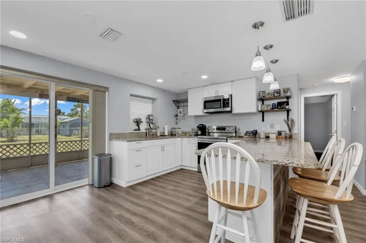 433 Glenridge Ave Nw, Port Charlotte, Florida 33952