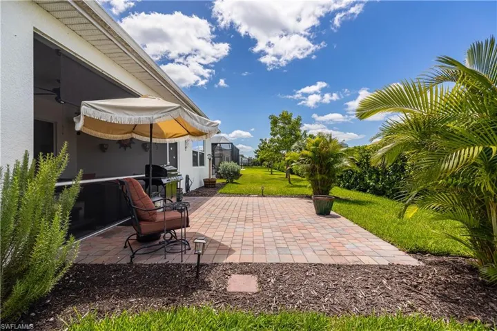 3286 Baravaldo Cir, Cape Coral, Florida 33909
