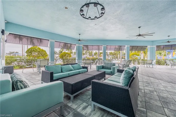 3286 Baravaldo Cir, Cape Coral, Florida 33909