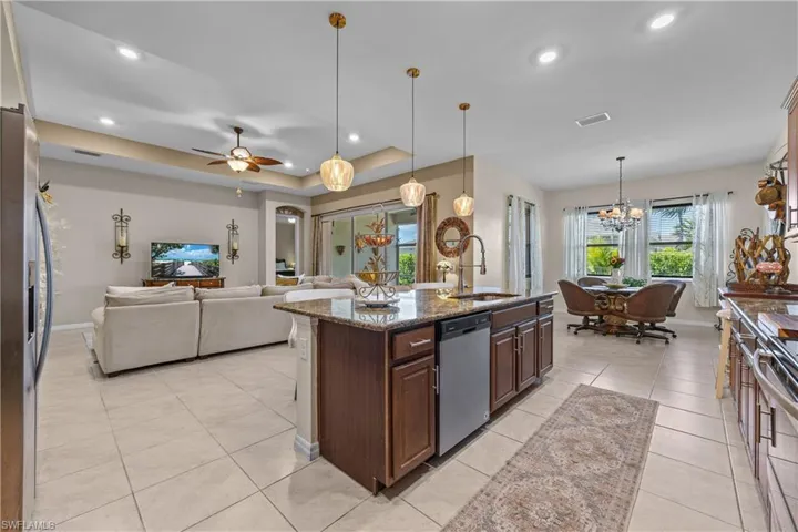 3286 Baravaldo Cir, Cape Coral, Florida 33909