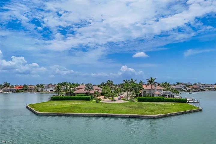 620 Rockport Ct, Marco Island, Florida 34145