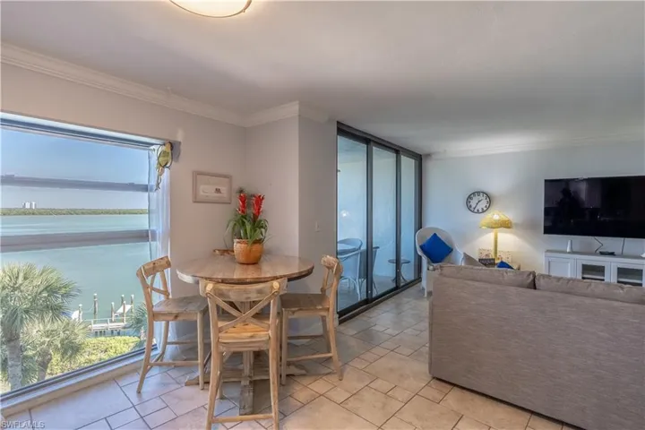 Eat-in Kitchen area