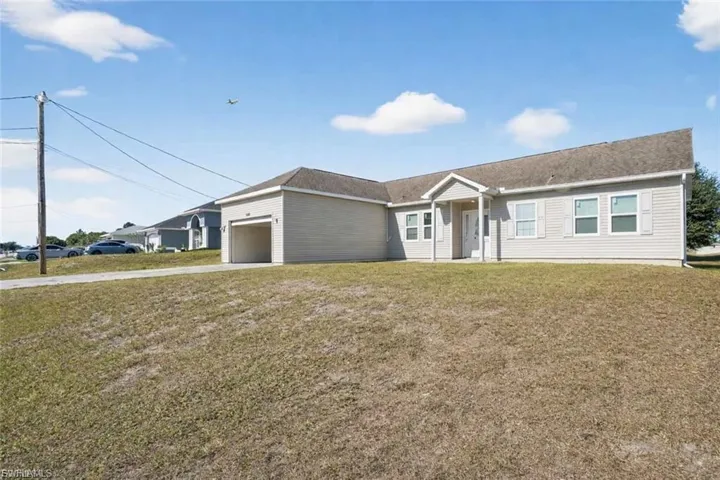 2808 34th St Sw, Lehigh Acres, Florida 33976