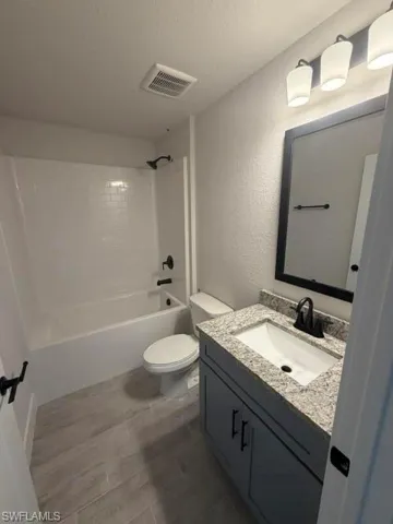 226 NE 15th  TER, Cape Coral, FL 33909