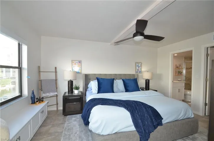 271 Southbay Dr 235, Naples, Florida 34108