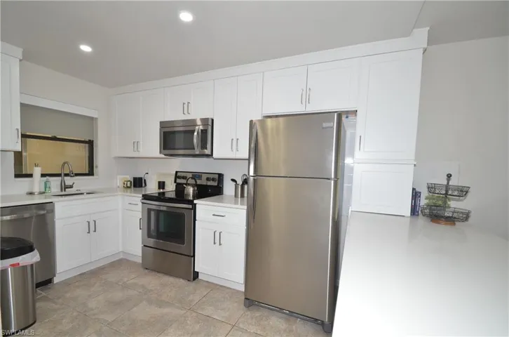 271 Southbay Dr 235, Naples, Florida 34108