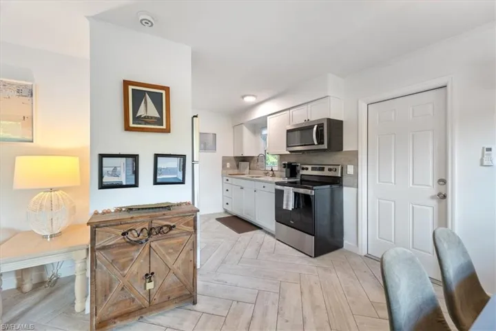 3365 Estey Ave, Naples, Florida 34104