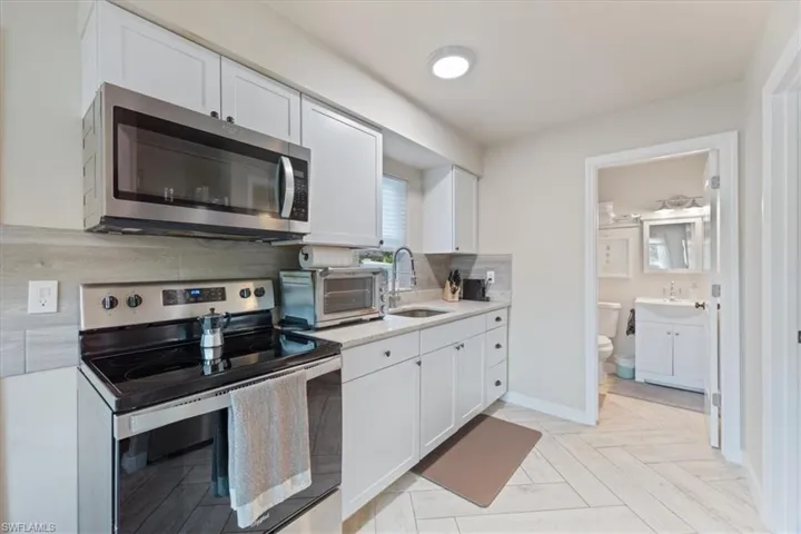 3365 Estey Ave, Naples, Florida 34104