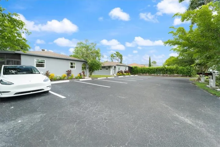 3365 Estey Ave, Naples, Florida 34104
