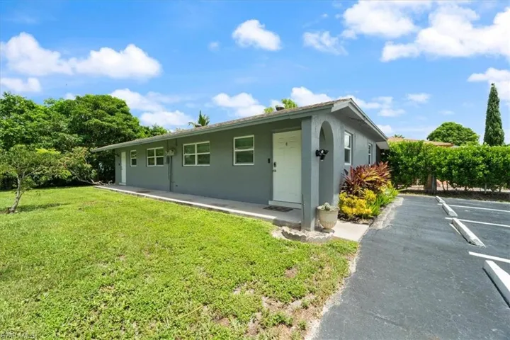 3365 Estey Ave, Naples, Florida 34104