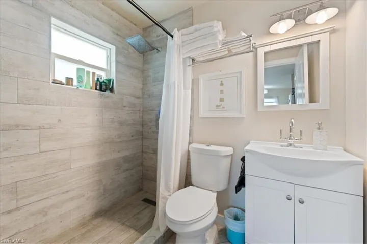 3365 Estey Ave, Naples, Florida 34104