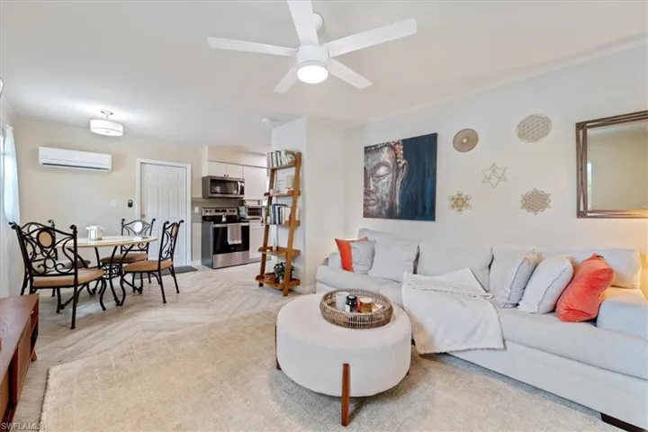 3365 Estey Ave, Naples, Florida 34104