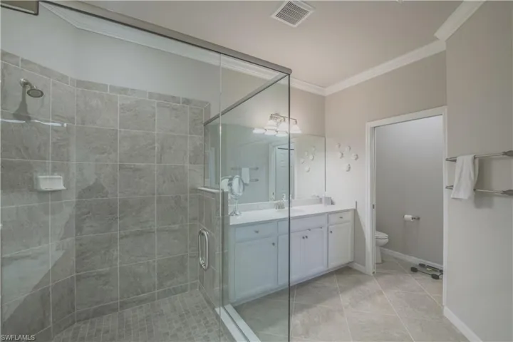 17251  CHERRYWOOD  CT, Bonita Springs, FL 34135