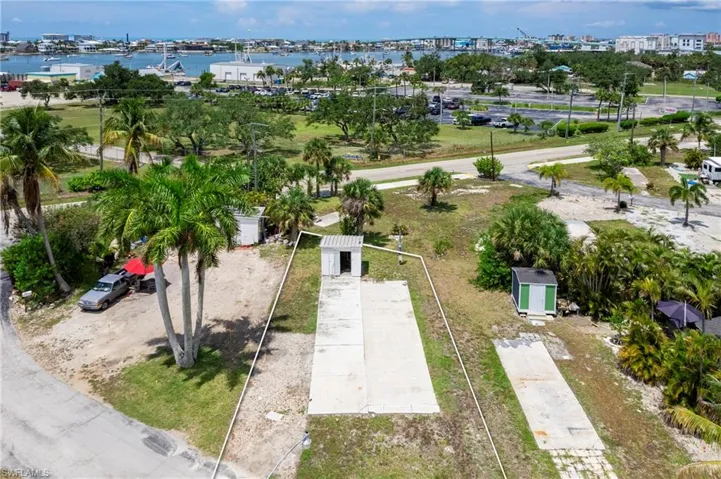 47 Oyster Bay Ln, Fort Myers Beach, Florida 33931