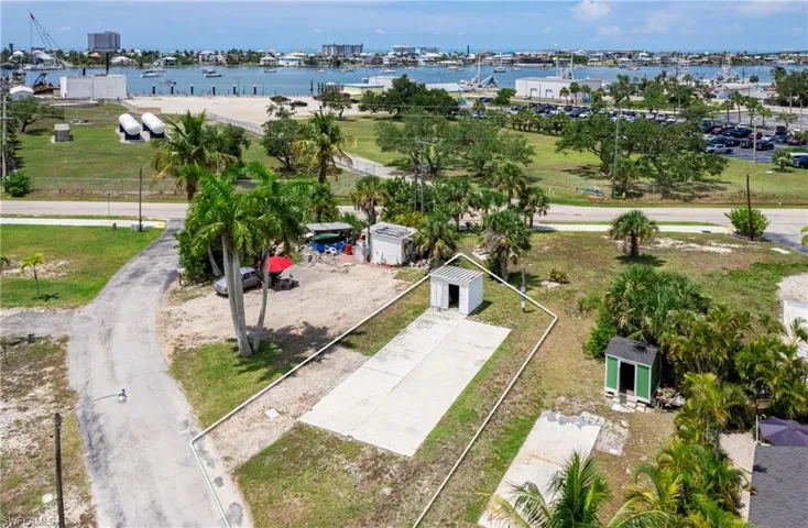 47 Oyster Bay Ln, Fort Myers Beach, Florida 33931